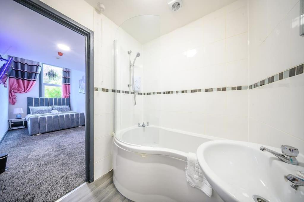 -F5Gh- For Relaxed & Cosy Stay, Free Parking, Wifi Leeds  Eksteriør billede